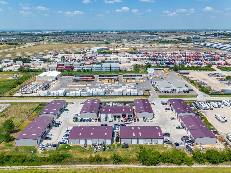 More Photos Of 1150 Blue Mound Rd W, Haslet Warehouse For Lease