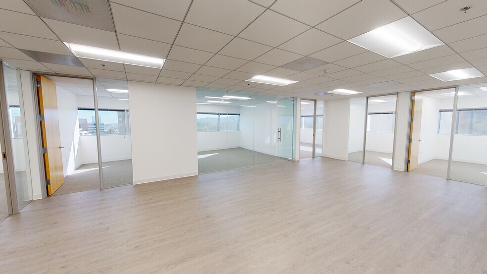 More Photos Of 16000 Ventura Blvd, Encino Office For Lease