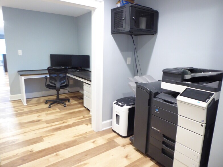 More Photos Of 4302 John Ave, Cleveland Office Residential For Sale