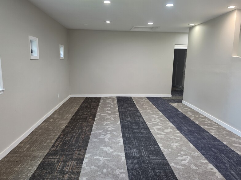 More Photos Of 6000 Fisk Ave, Chattanooga Storefront Retail Office For Sale