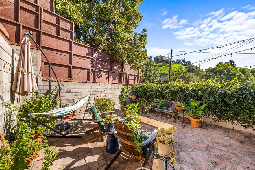 More Photos Of 3055 Future St, Los Angeles Apartments For Sale