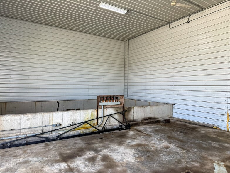 More Photos Of 14 1st SE st, Dodge Center Industrial For Sale