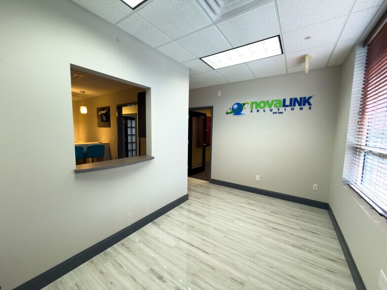 More Photos Of 1186 Satellite Blvd, Suwanee Office Residential For Lease