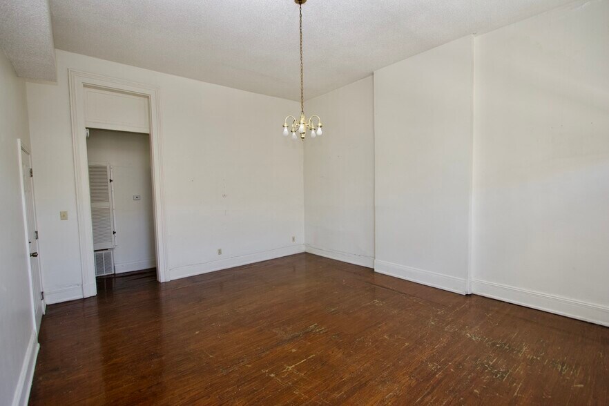 More Photos Of 1111 S 2nd St, Louisville Apartments For Sale