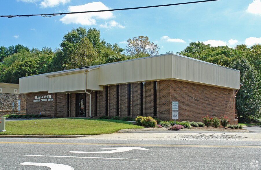 More Photos Of 1405 Trademart Blvd, Winston-Salem Flex For Sale