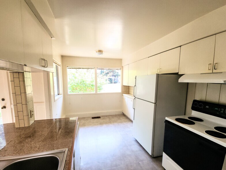 More Photos Of 23800 N Highway 1, Fort Bragg Apartments For Sale