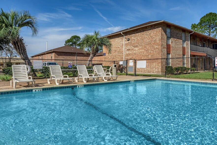 More Photos Of 4075 Laurel St, Beaumont Apartments For Sale