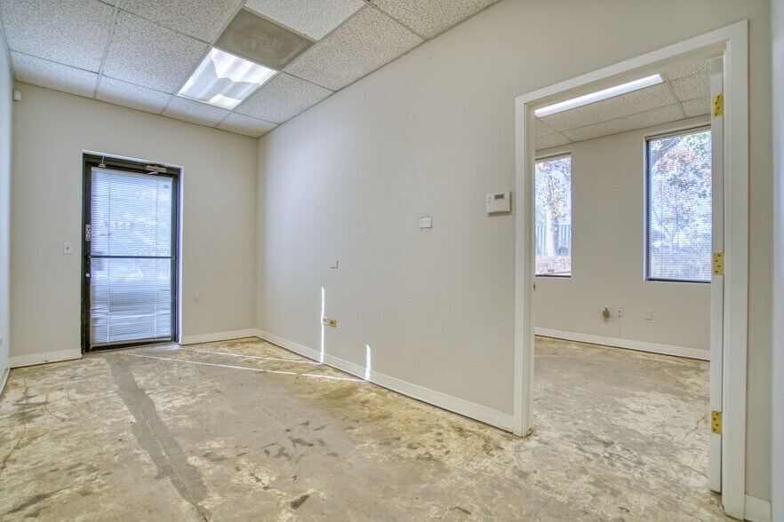 More Photos Of 557 Burbank St, Broomfield Light Distribution For Lease