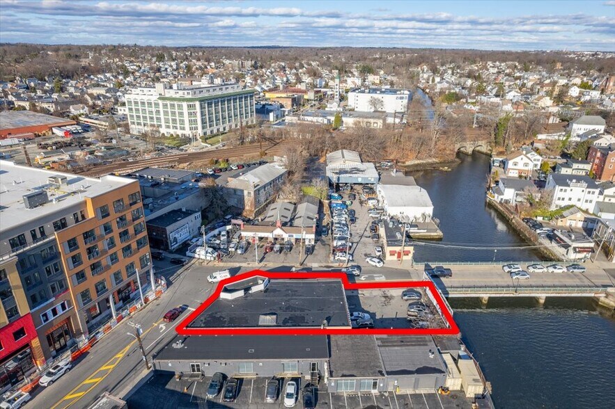 More Photos Of 10 Mill St, Port Chester Freestanding For Sale