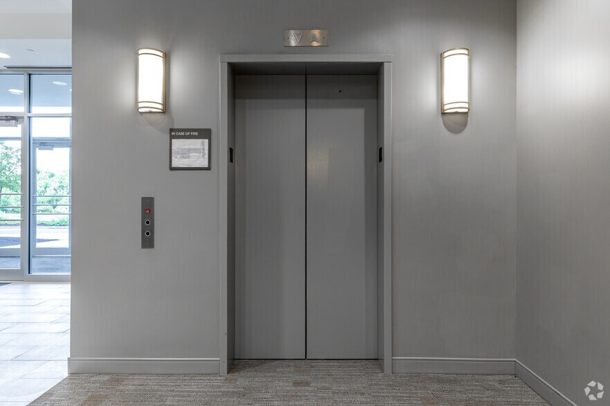 More Photos Of 50 Millstone Rd, East Windsor Unknown For Lease