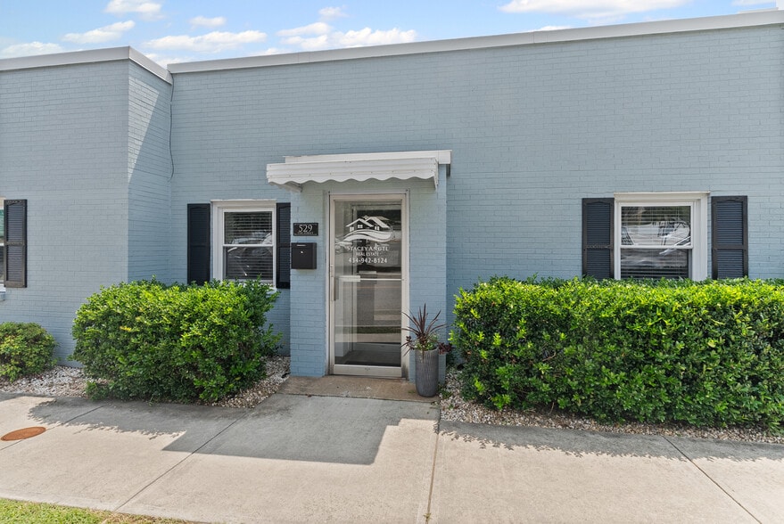 More Photos Of 525 7th St, Altavista Office For Sale