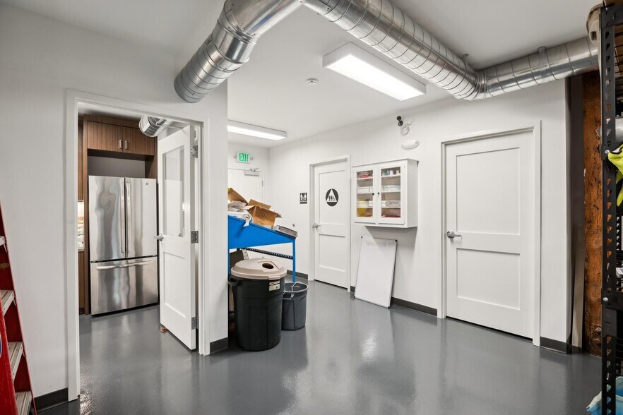 More Photos Of 1000 Calcot Pl, Oakland Warehouse For Sale