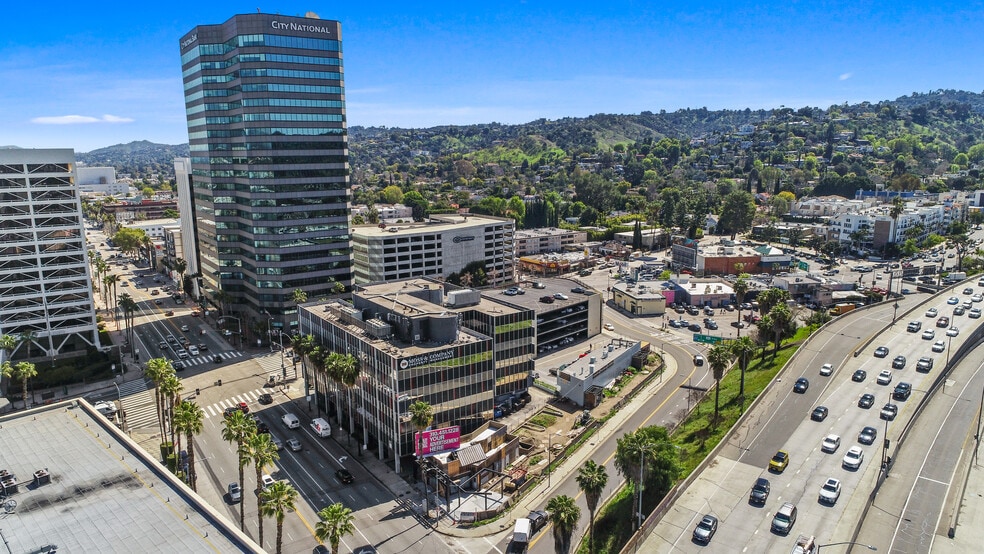 More Photos Of 15322 Ventura Blvd, Sherman Oaks Restaurant For Lease