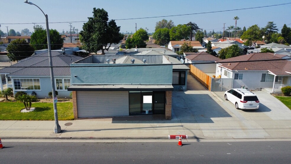 Primary Photo Of 15709 Bellflower Blvd, Bellflower General Retail For Sale