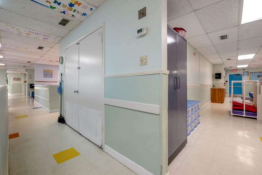 More Photos Of 3472 N Monroe St, Tallahassee Office For Sale