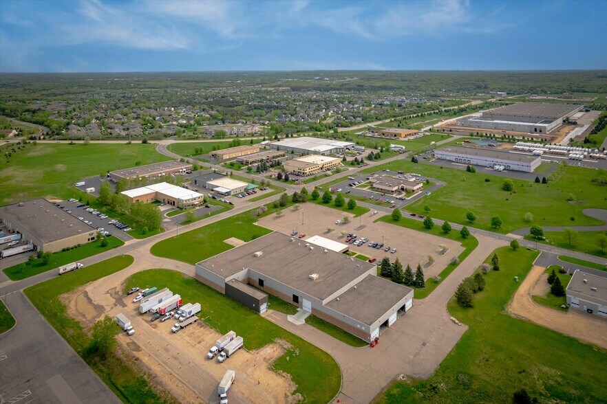 More Photos Of 2101 O'Neil Rd, Hudson Warehouse For Lease