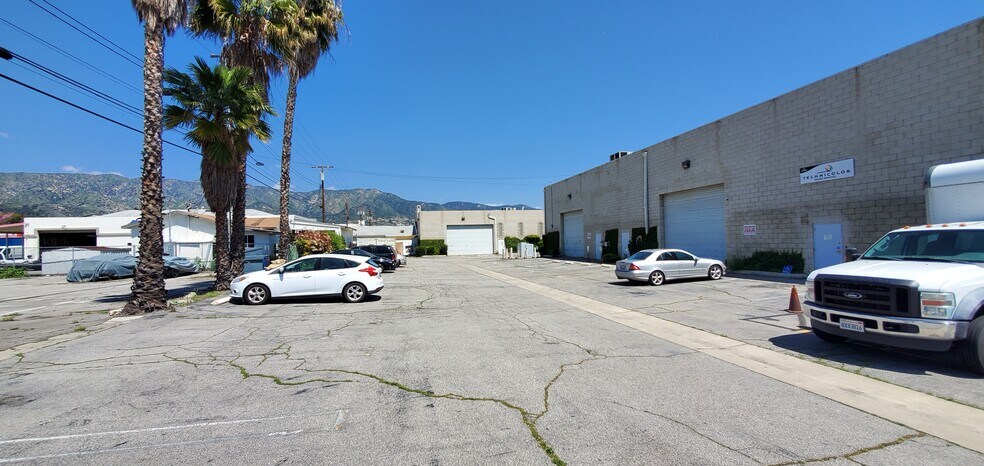 More Photos Of 1117 W Isabel St, Burbank Office For Lease
