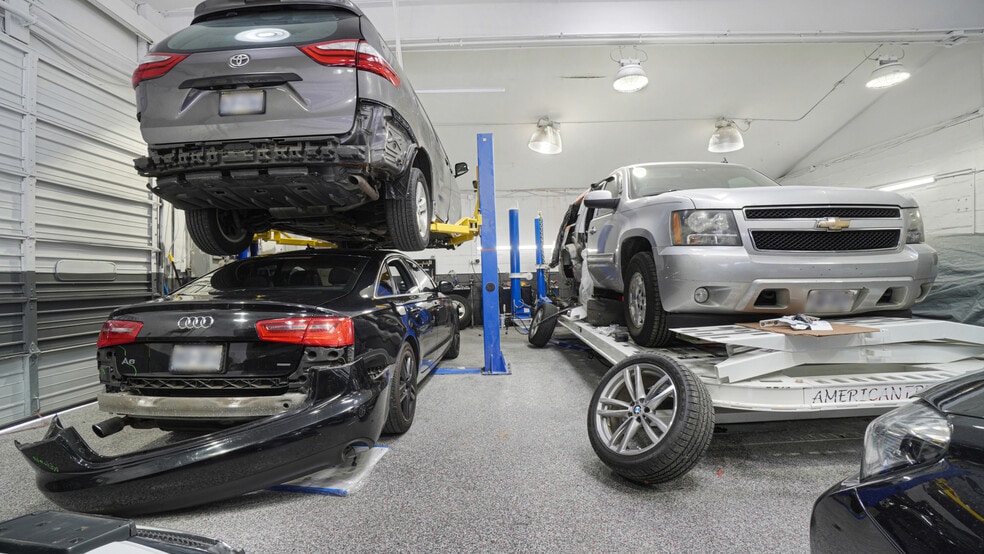 More Photos Of 10 Jerusalem Ave, Hempstead Auto Repair For Sale