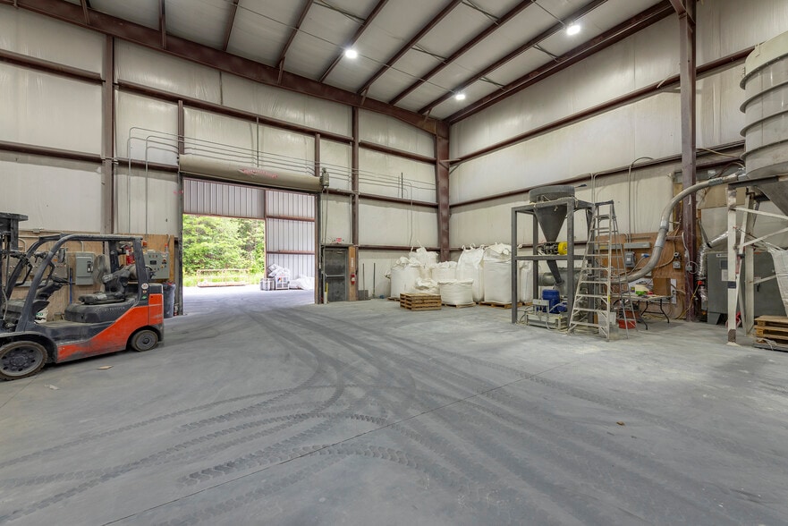 More Photos Of 45 Spiral Rd, Arden Warehouse For Sale
