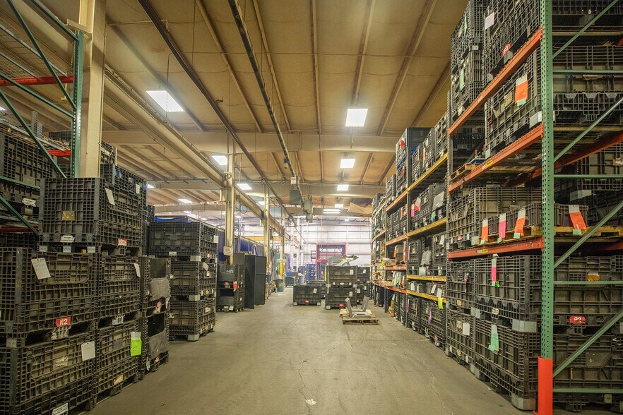 More Photos Of 1313 Airport Rd, Niles Distribution For Lease