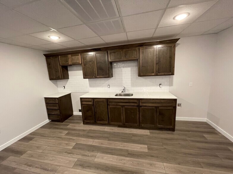 More Photos Of 9716 FM 307, Midland Warehouse For Lease