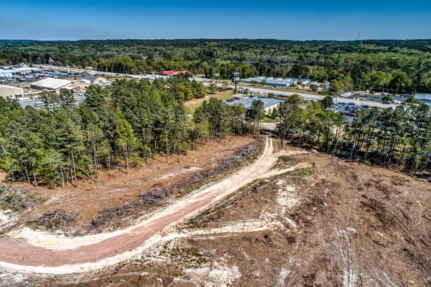 More Photos Of 1982 Jefferson Davis Hwy, Graniteville Showroom For Sale