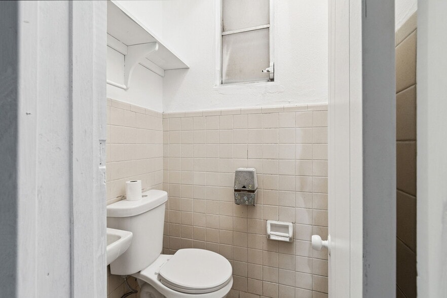 More Photos Of 715 McDuff Ave N, Jacksonville Storefront Retail Residential For Sale