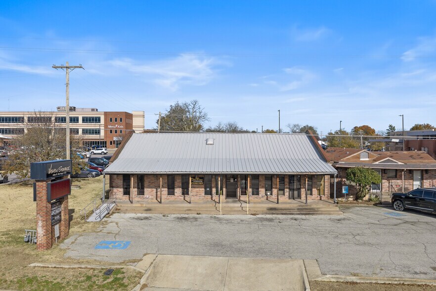 More Photos Of 715 12th Ave NW, Ardmore Medical For Sale