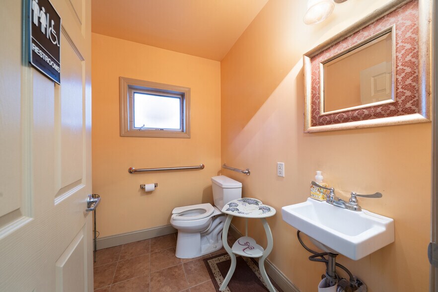 More Photos Of 518 79th St, North Bergen Medical For Sale