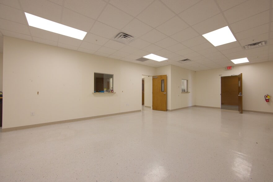 More Photos Of 3425 Lake Alfred Rd, Winter Haven Medical For Lease