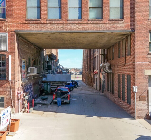 More Photos Of 1125 Jackson St, Omaha Apartments For Lease