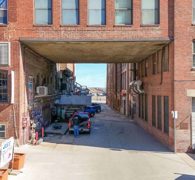More Photos Of 1125 Jackson St, Omaha Apartments For Lease