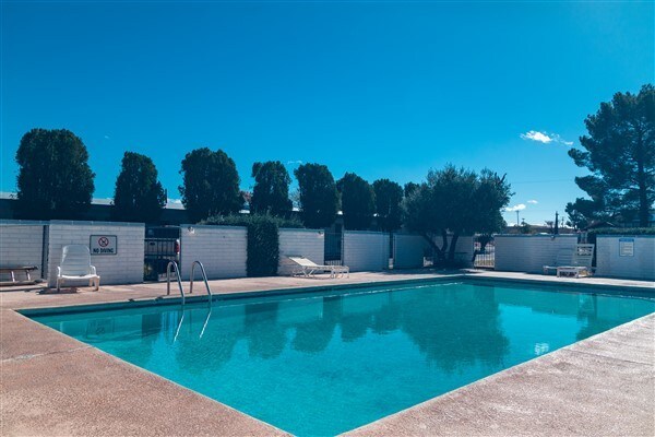 Primary Photo Of 1101 E Fry Blvd, Sierra Vista Hotel For Sale