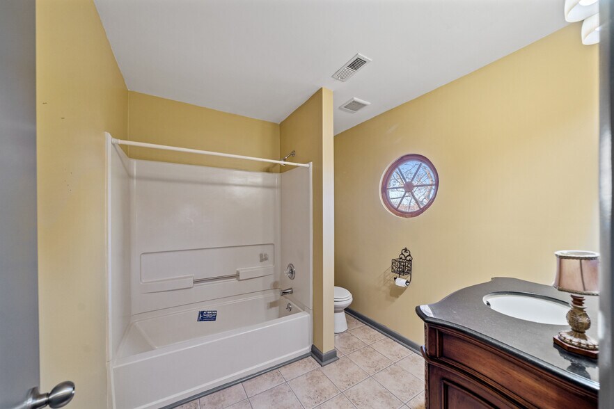 More Photos Of 1008 Oakwood Ave NW, Huntsville Medical For Lease