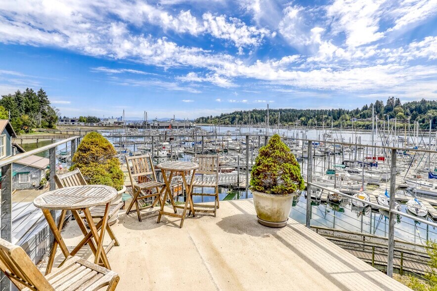 More Photos Of 175 Parfitt Way, Bainbridge Island Office For Sale