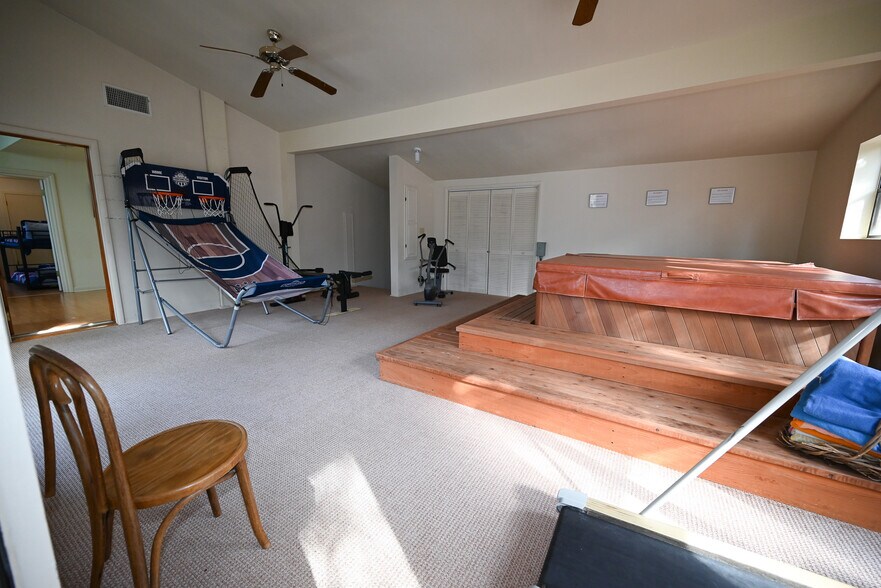 More Photos Of 2759 County Road 411, Berryville Hotel For Sale