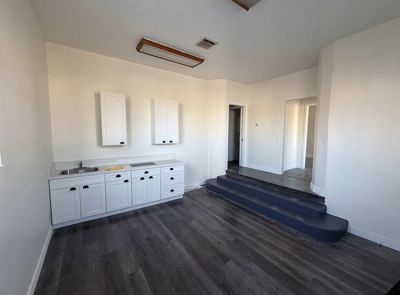 More Photos Of 3954 City Terrace Dr, Los Angeles Loft Creative Space For Lease