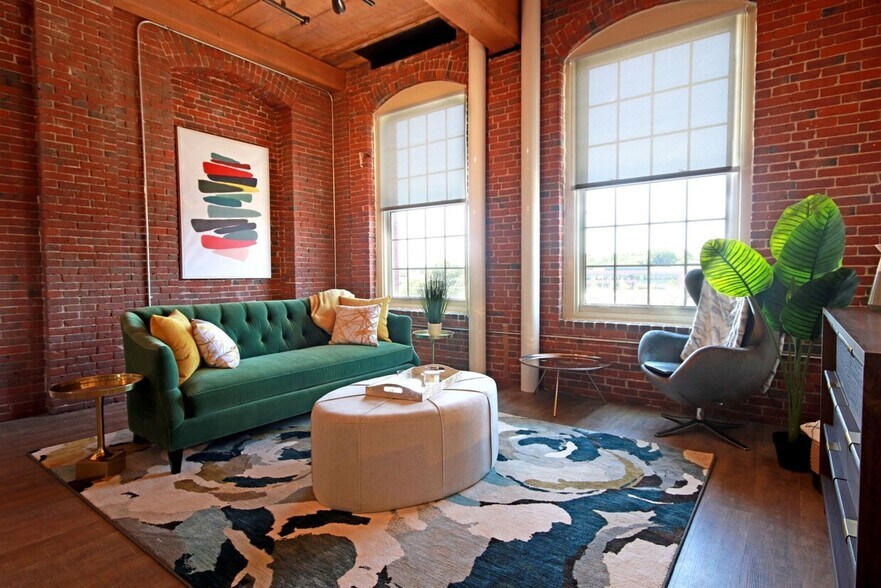 More Photos Of 165 Thorndike St, Lowell Apartments For Sale