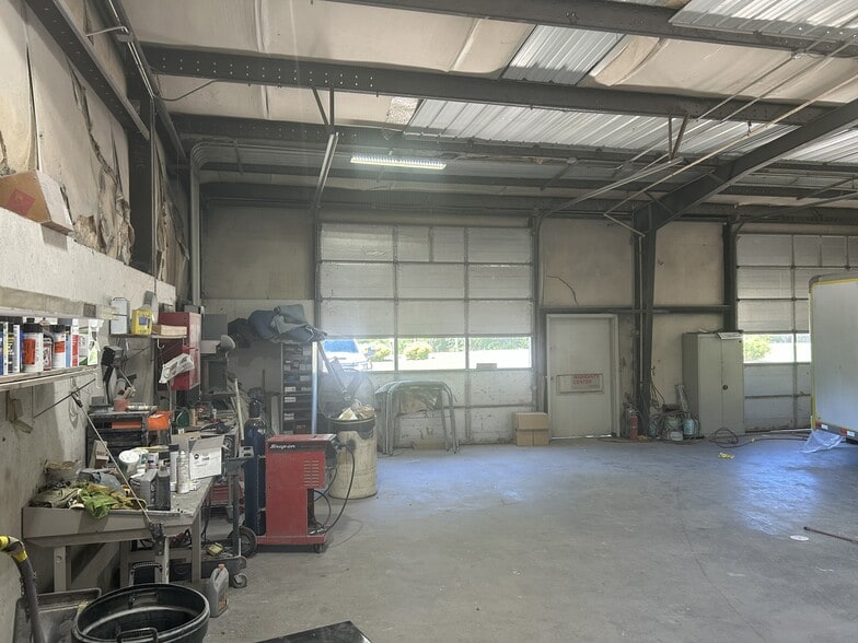 More Photos Of 890 Sleepy Hollow Rd, Powder Springs Warehouse For Sale