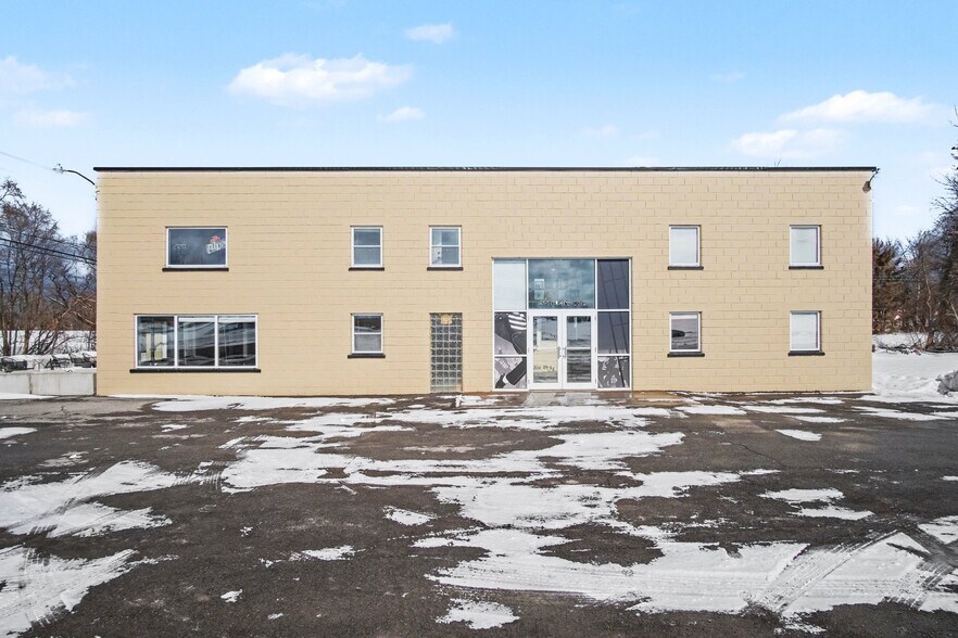 Primary Photo Of 328 Lake Road East Frk, Hamlin Restaurant For Sale