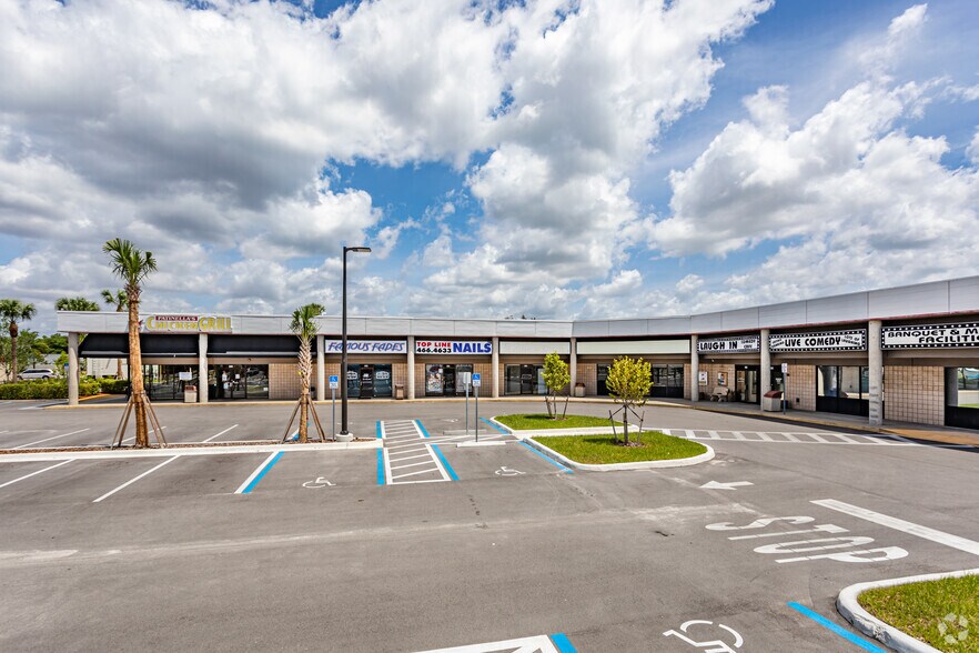 More Photos Of 8595 College Pky, Fort Myers Storefront For Lease