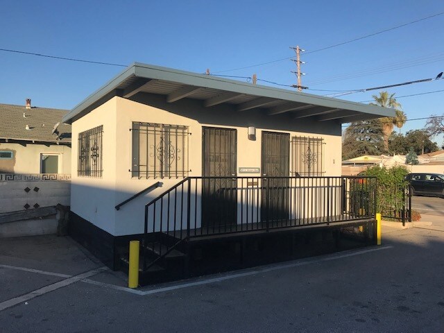 More Photos Of 401-405 S Victory Blvd, Burbank Freestanding For Lease