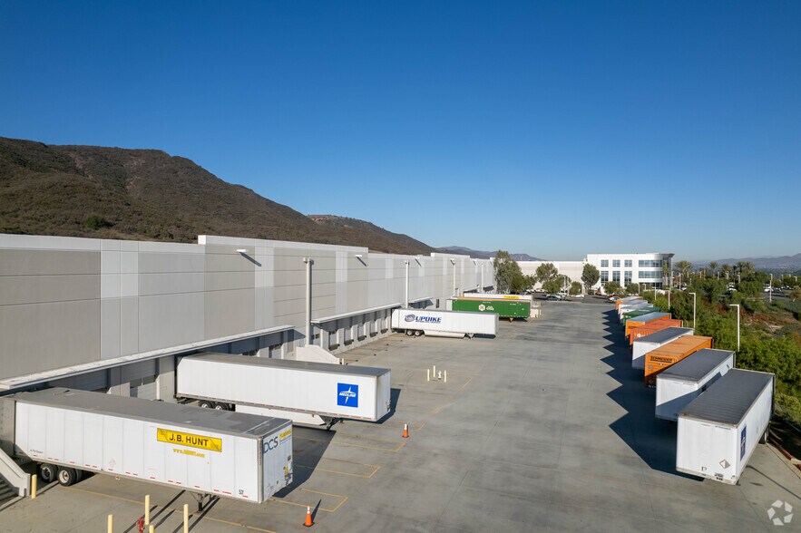 More Photos Of 42500 Winchester Rd, Temecula Distribution For Sale
