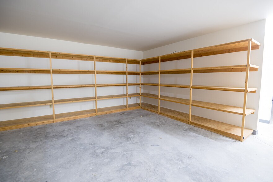 More Photos Of 300 W Main St, Lake Butler Storefront Retail Office For Sale