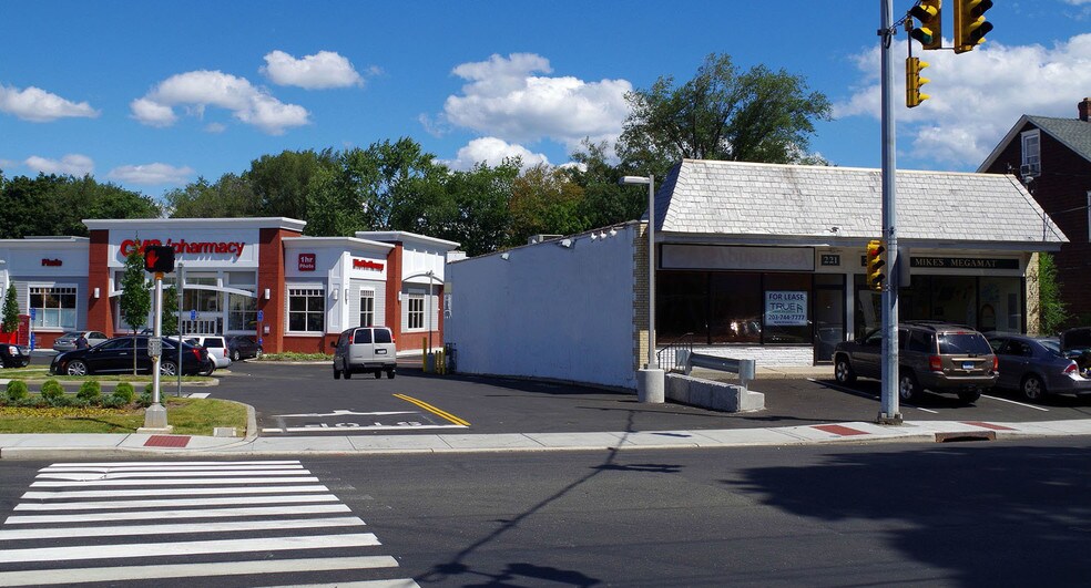 More Photos Of 219-221 Hope St, Stamford Freestanding For Lease