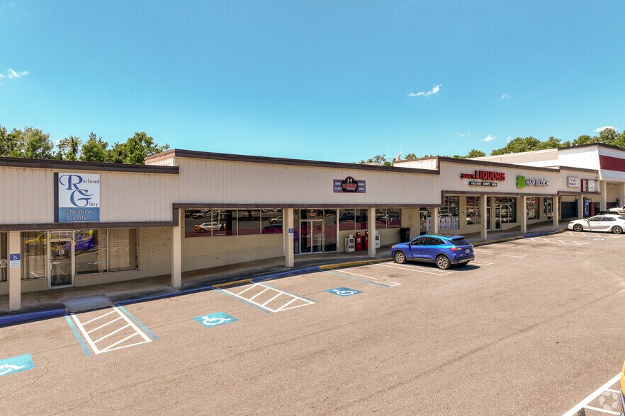 More Photos Of 1245 S Jefferson St, Monticello Freestanding For Lease