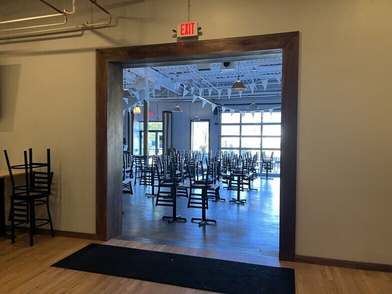 More Photos Of 16 Business Park Dr, Branford Warehouse For Lease