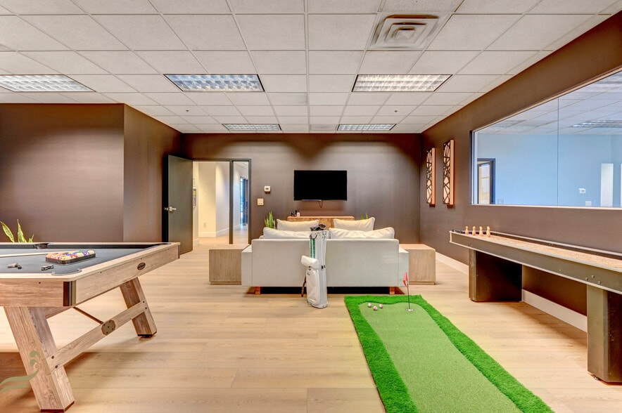More Photos Of 2200 Highland Dr, Las Vegas Office For Lease