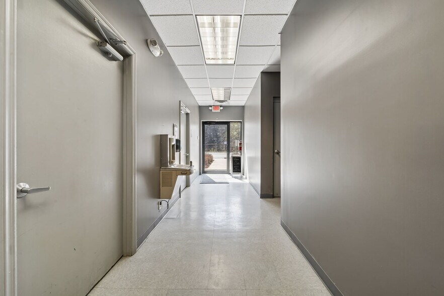 More Photos Of 4491 School Rd S, Export Freestanding For Sale