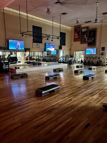 More Photos Of 415 Wingfield St, Ruidoso Health Club For Sale